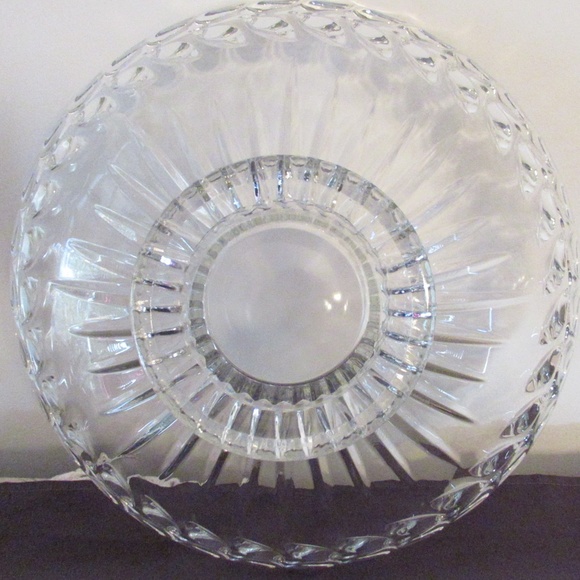 Glass star pattern pedestal Bowl - Picture 4 of 7